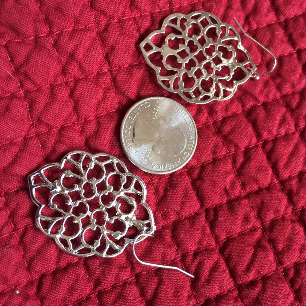🎁 🎉🆕 NIP Filigree Boho earrings - Picture 5 of 5